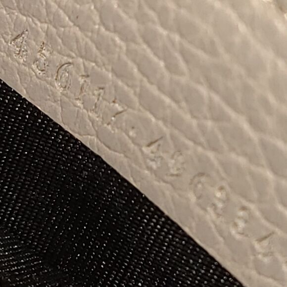 💯 Authentic Gucci Zipped Long Wallet 🍀 - Picture 10 of 14